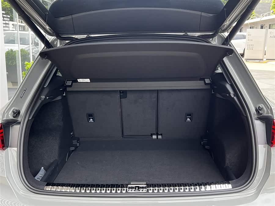 Audi Q3 2024 car image #28