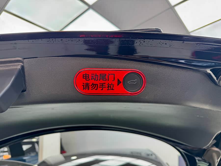 Tesla Model 3 2021 car image #28