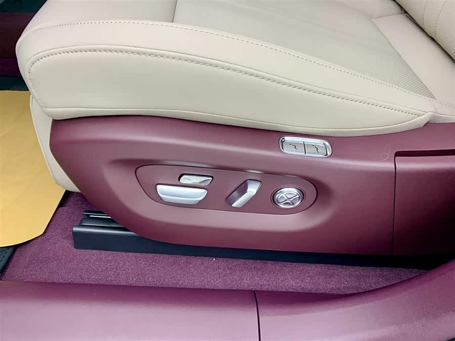 MI YU7 2025 car image #28