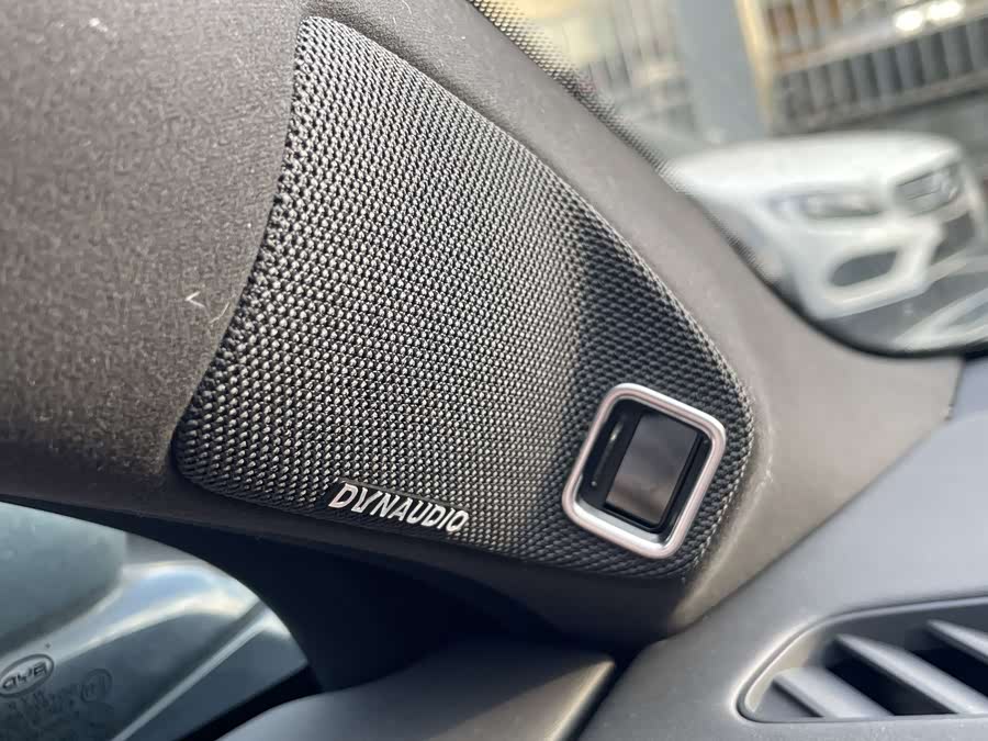 BYD HanL 2025 immagine di auto #28