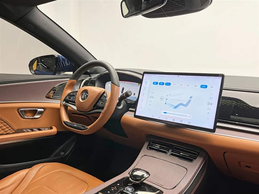 BYD Han 2022 car image #28