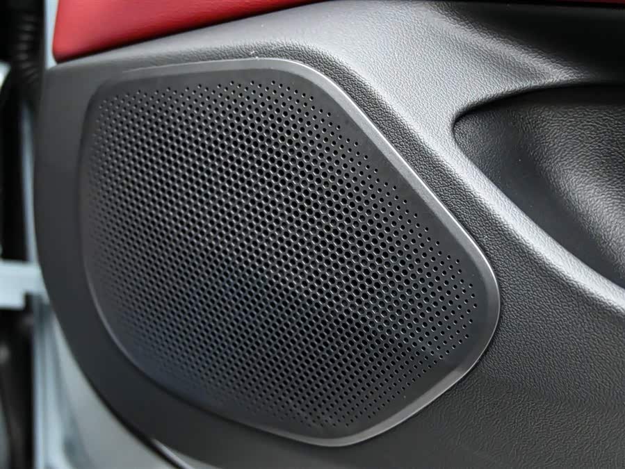 BMW i4 2025 car image #28