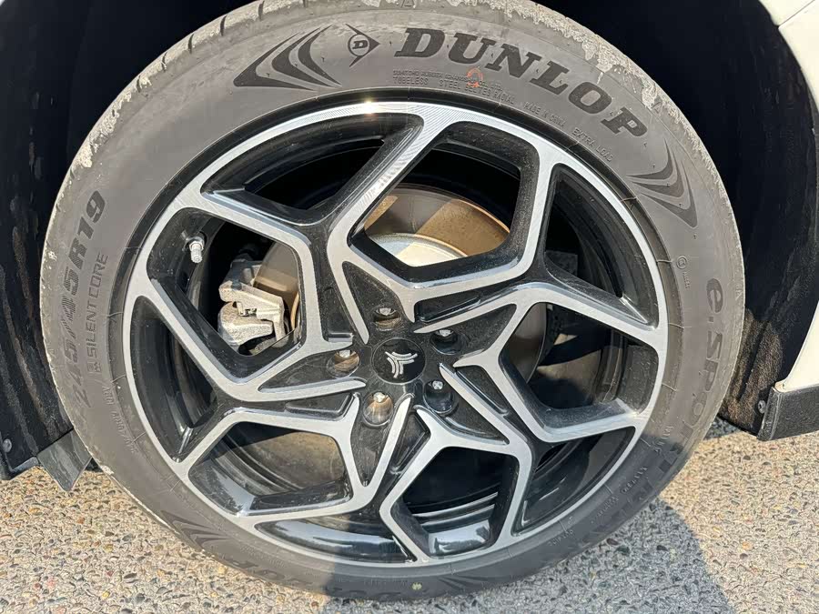 哪吒汽车 哪吒GT 2023 #28 哪吒汽车 哪吒GT 2023 汽车图片 #28