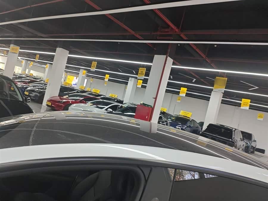 特斯拉 Model Y L 2025 汽车图片 #28