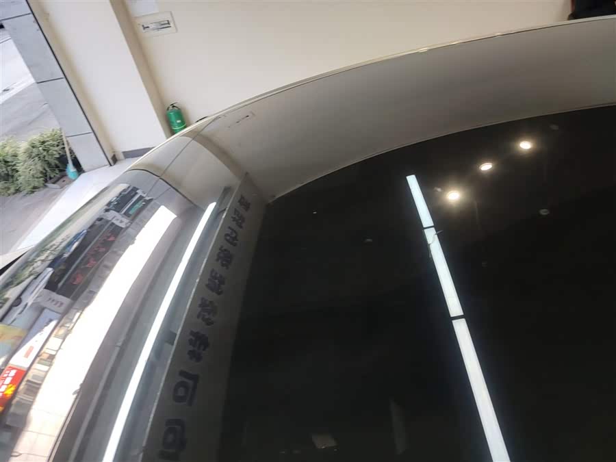 特斯拉 Model Y L 2025 汽车图片 #28