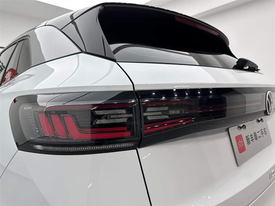 Volkswagen ID.4 X 2022 immagine di auto #28