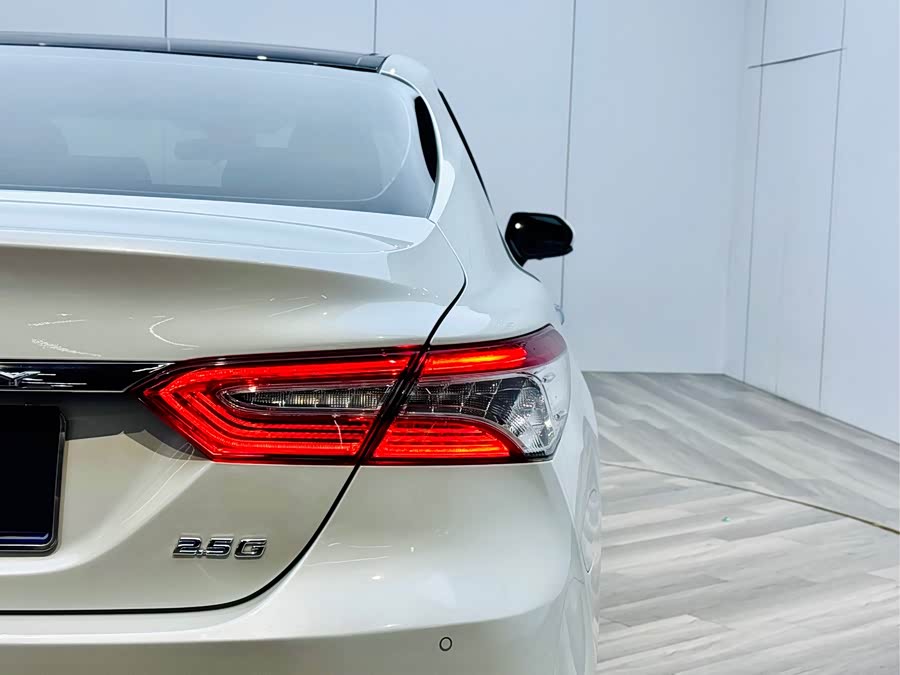 Toyota Camry 2018 car image #28