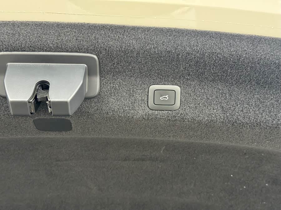 MI SU7 2024 car image #28