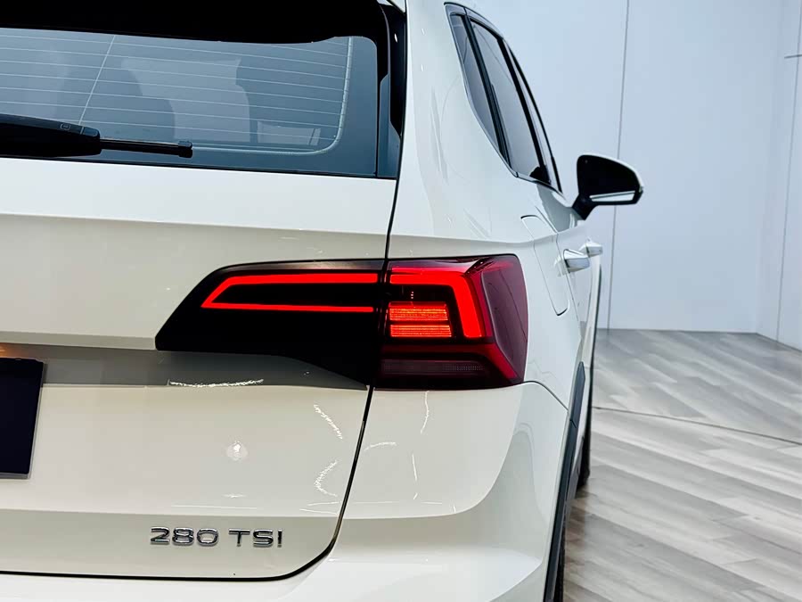 Volkswagen Tharu 2021 car image #28