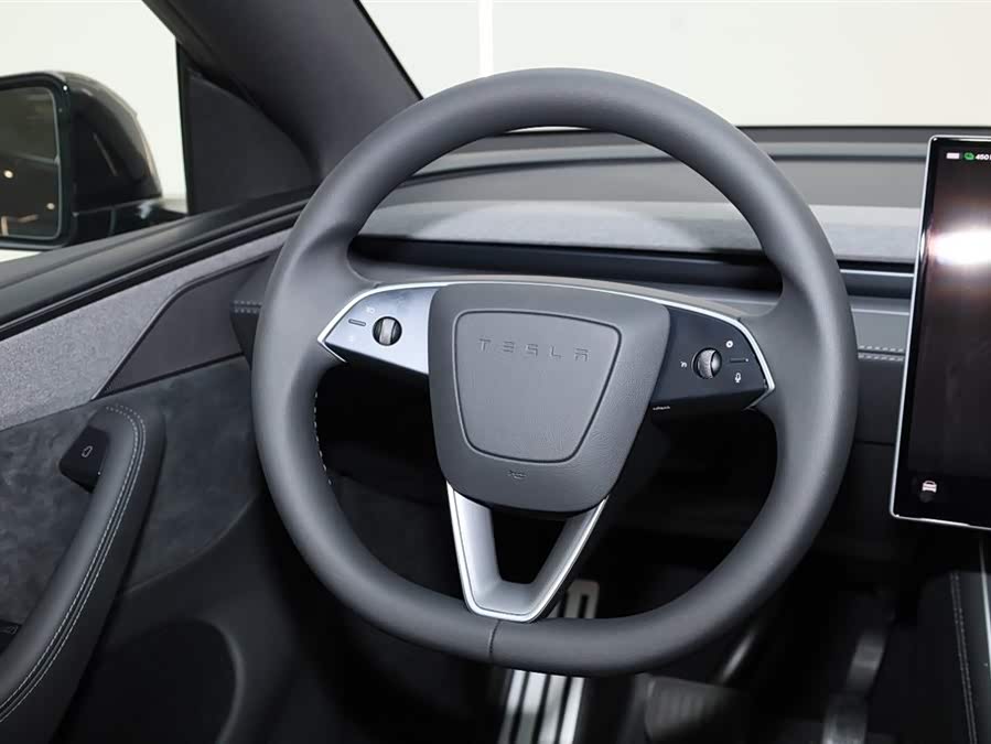 特斯拉 Model Y L 2025 汽车图片 #28