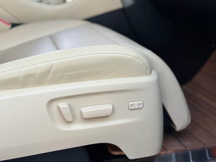 Toyota Alphard 2017 car image #28