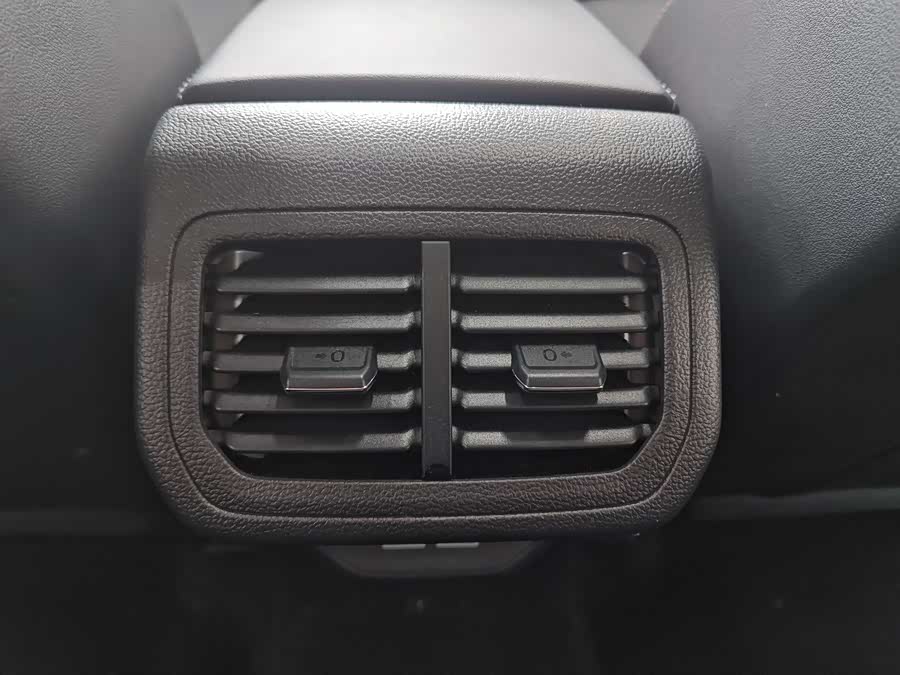 Volkswagen Bora 2024 imagem de carro #28