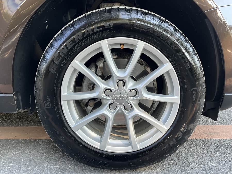 Audi Q5 2015 car image #28