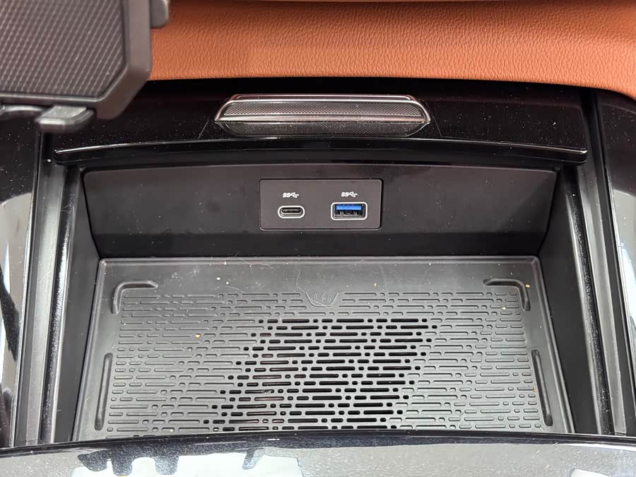 HongQi H9 2024 car image #28