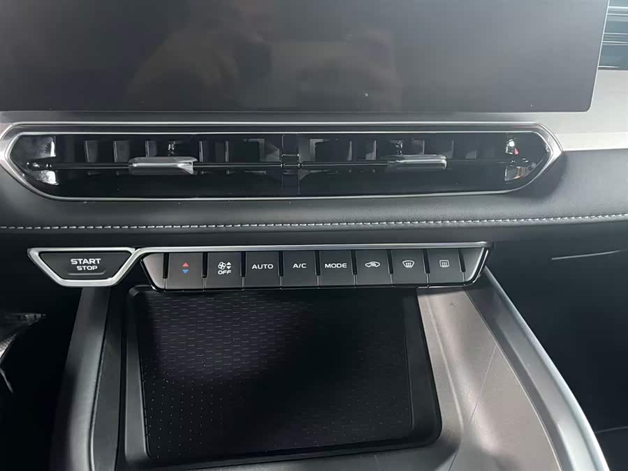 GEELY Preface 2025 car image #28