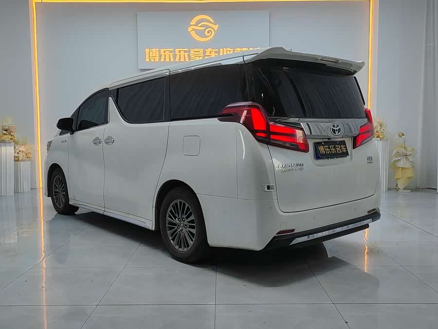 Toyota Alphard 2023 car image #28
