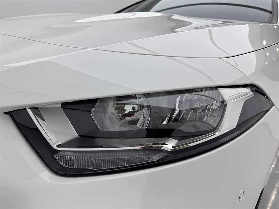 Mercedes-Benz A Class 2021 car image #28