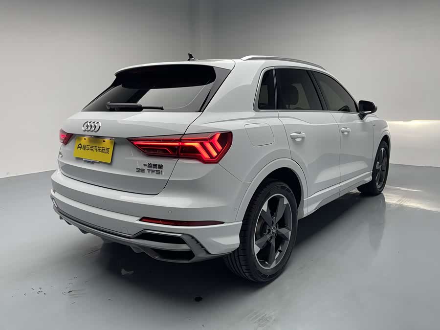 Audi Q3 2022 imagem de carro #28