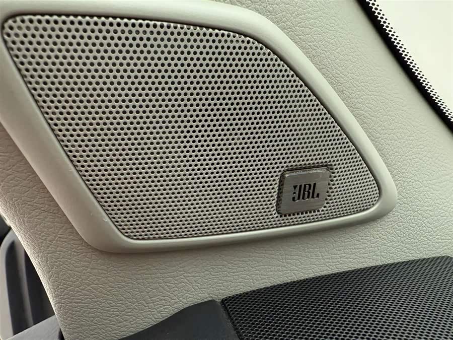 Toyota Land Cruiser Prado 2017 car image #28