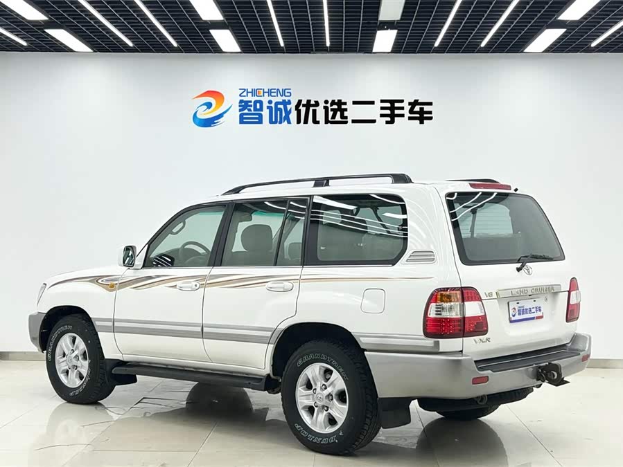 Toyota Land Cruiser 2005 immagine di auto #28