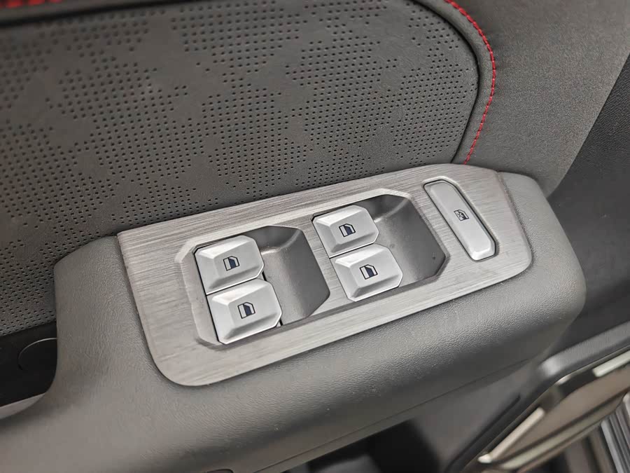 Jetour Traveller 2024 car image #28