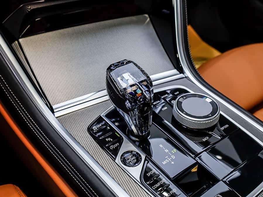 BMW 8 Series 2023 immagine di auto #28