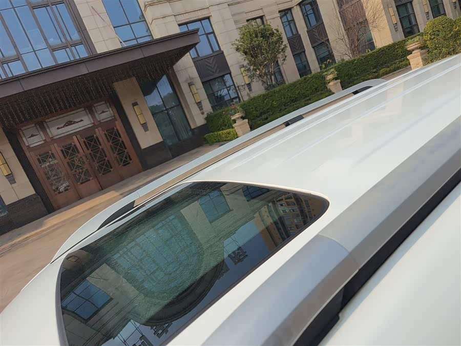 SWM X7 2018 imagen de coche #28