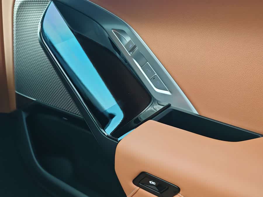 BMW i7 2024 изображение автомобиля #28