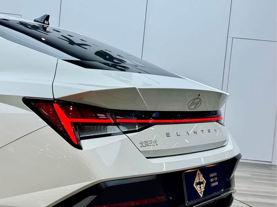 Hyundai Elantra 2025 car image #28