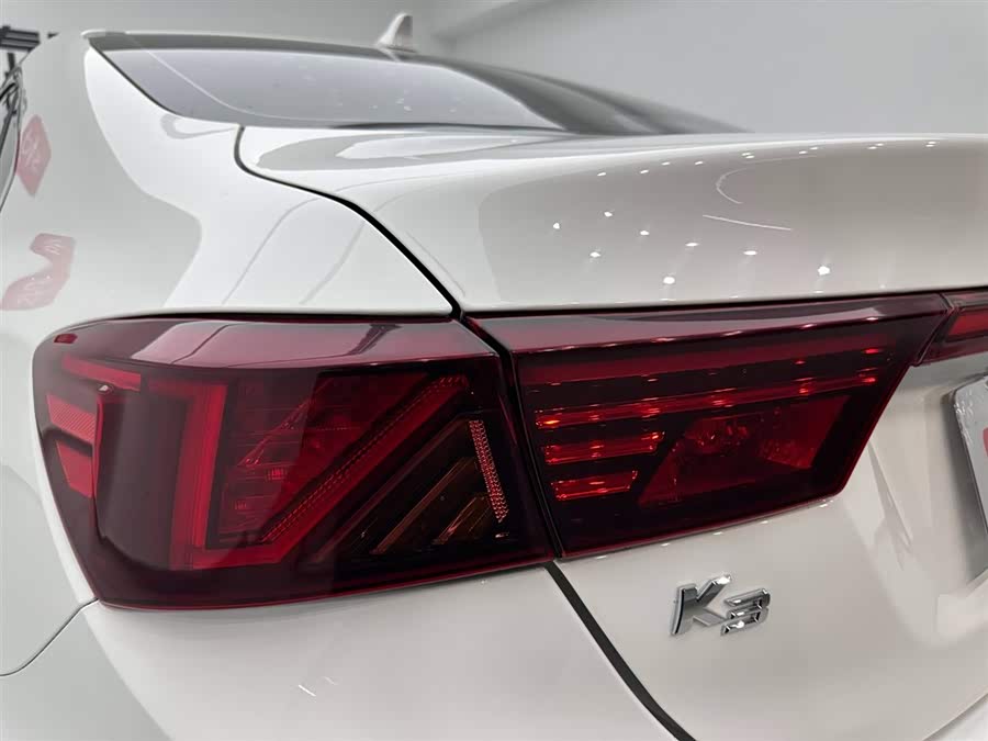 Kia K3 2019 car image #28