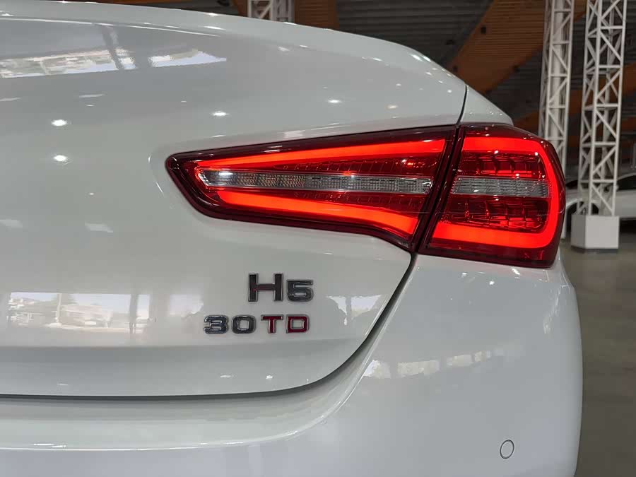 Suzuki H5 2019 car image #28