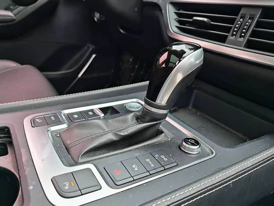 BYD Tang 2018 #28 BYD Tang 2018 car image #28