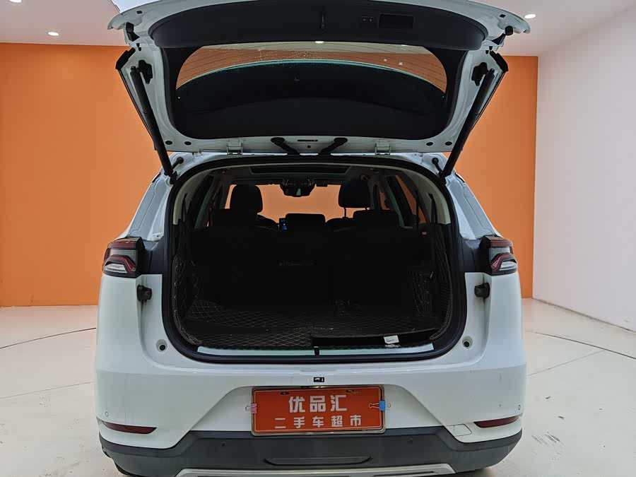 BYD Tang 2018 #28 BYD Tang 2018 car image #28