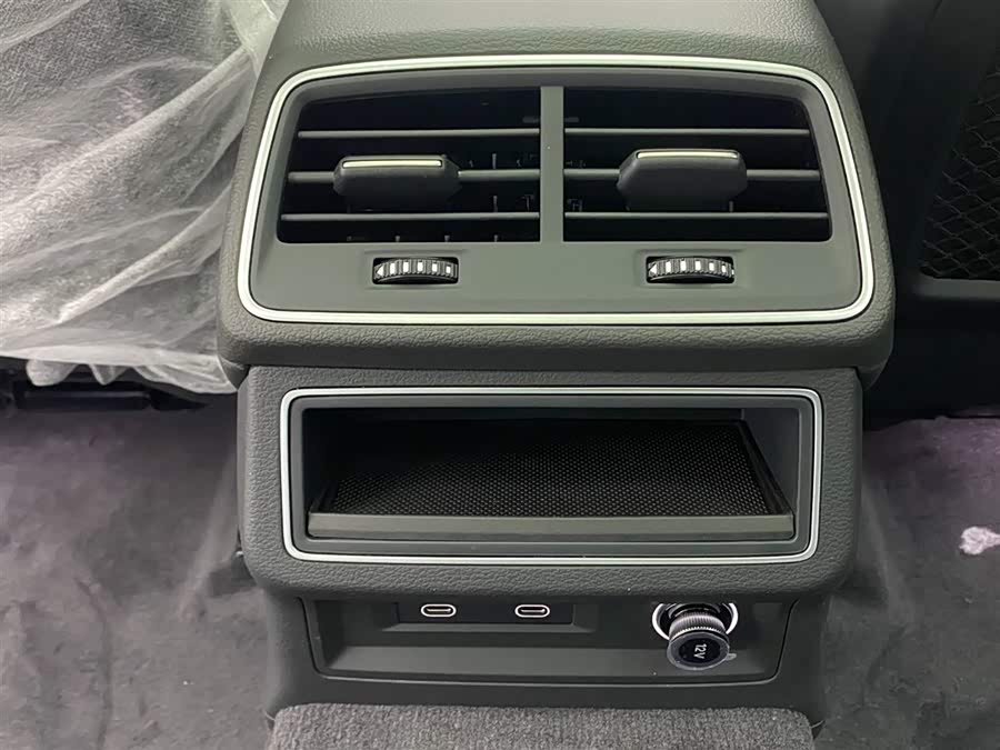 Audi A6L car image #28