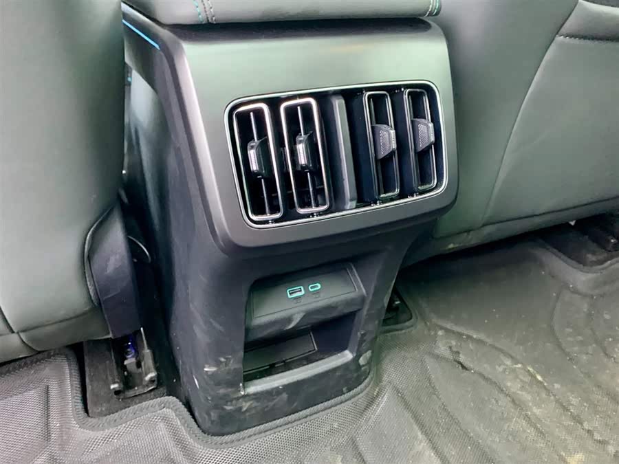 BYD SongL DM-i 2025 car image #28