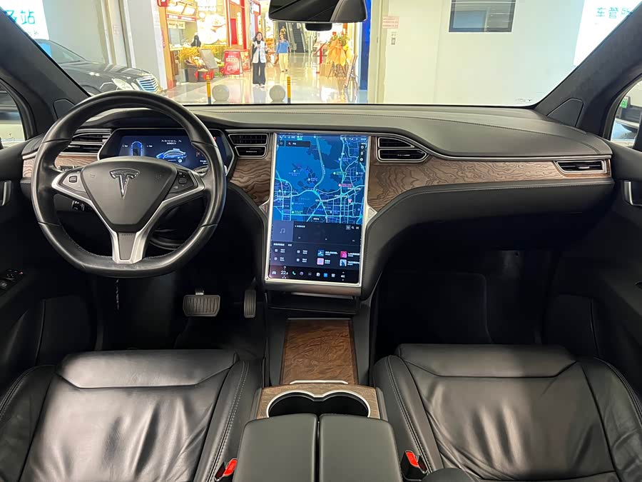 Tesla Model X 2017 car image #28