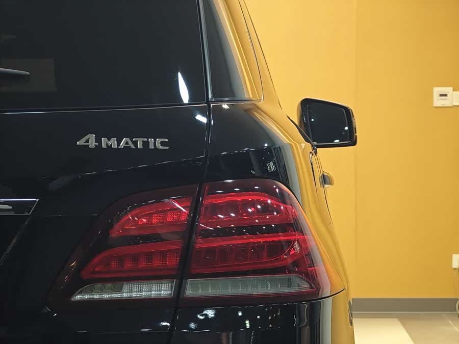 Mercedes-Benz GLE Class 2016 car image #28