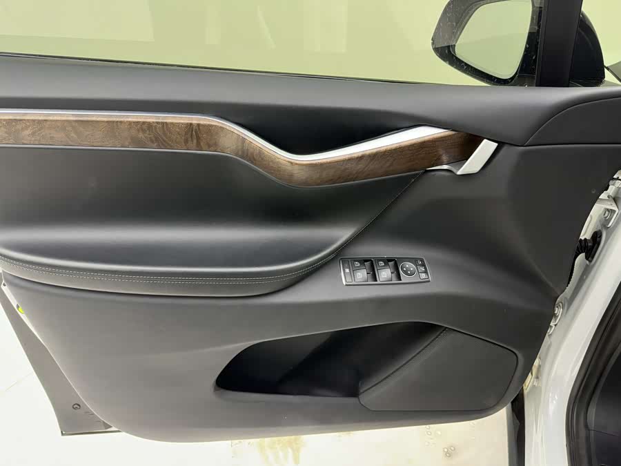 特斯拉 Model X 2017 汽车图片 #28