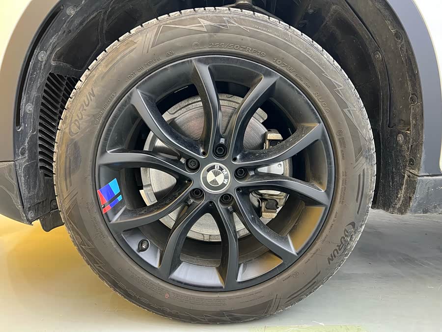 BMW X6 2018 imagem de carro #28