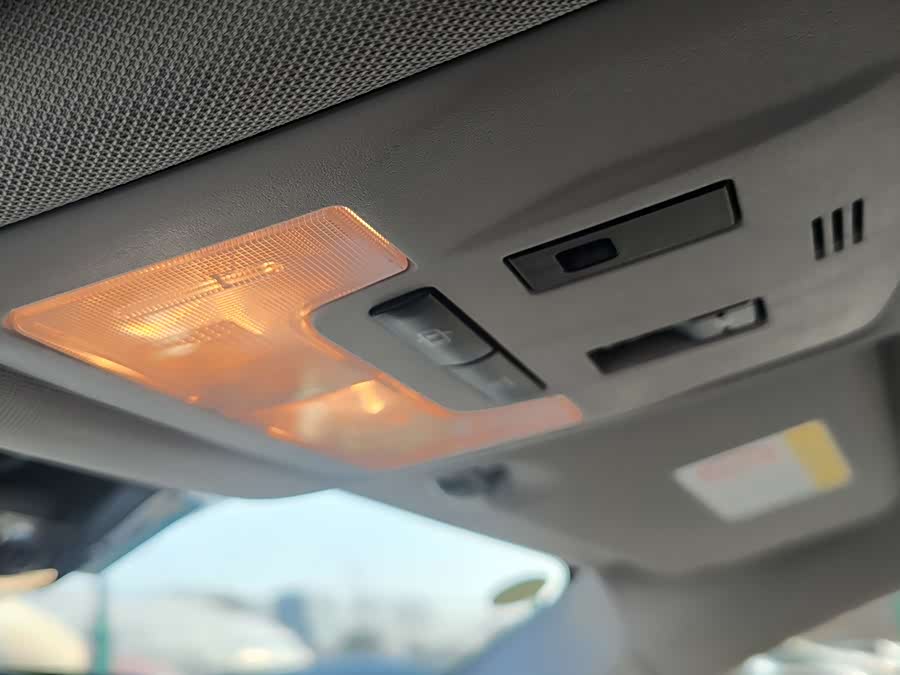 Toyota RAV4 2015 car image #28