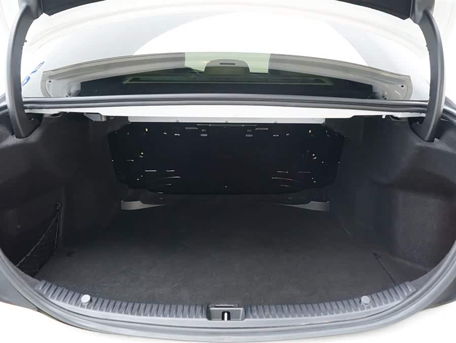 Mercedes-Benz C Class 2015 car image #28
