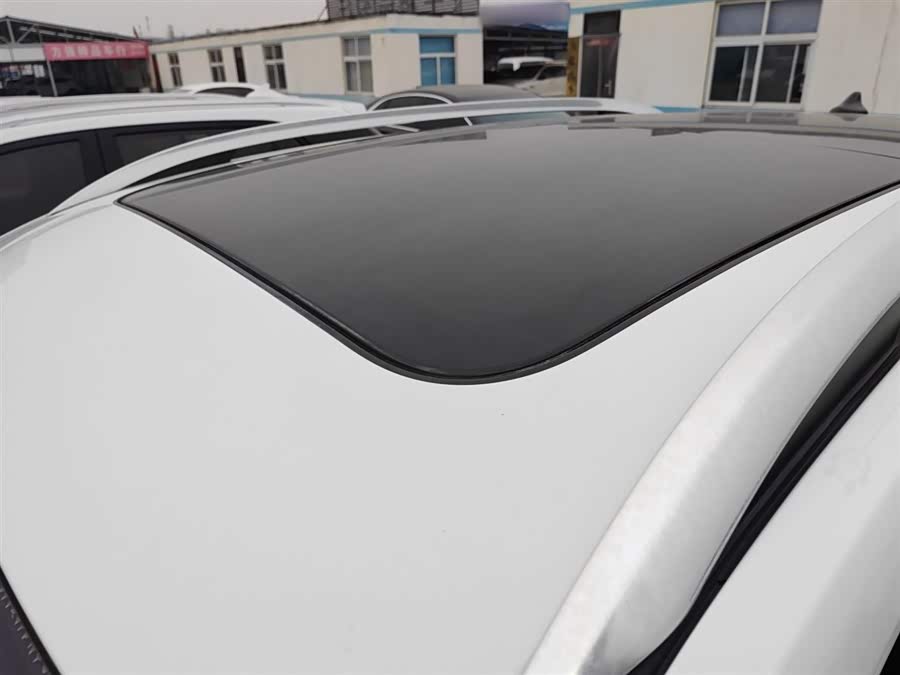 Roewe RX3 2018 изображение автомобиля #28