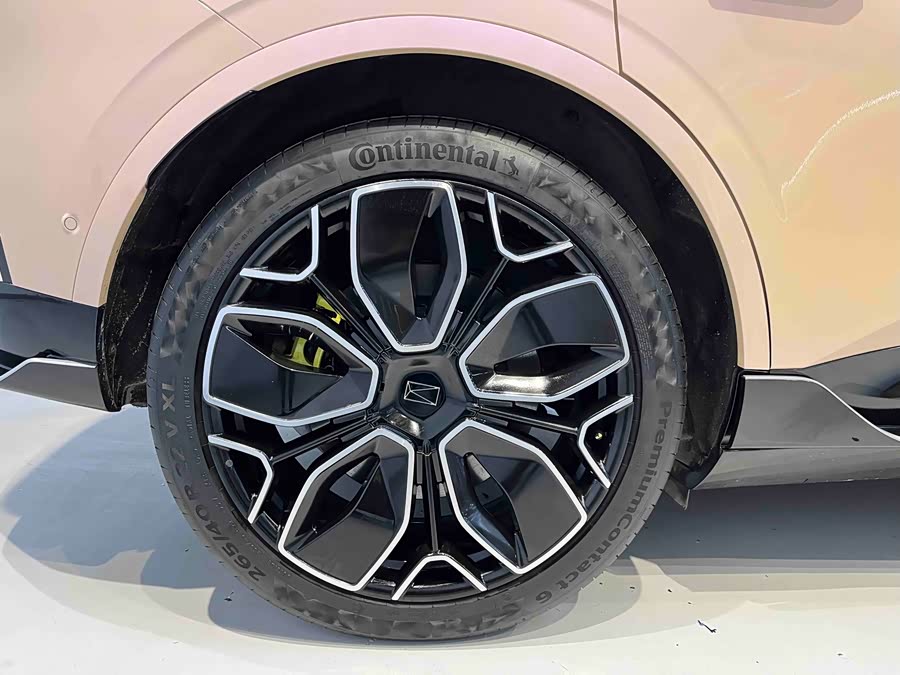 Avatr 11 2024 car image #28