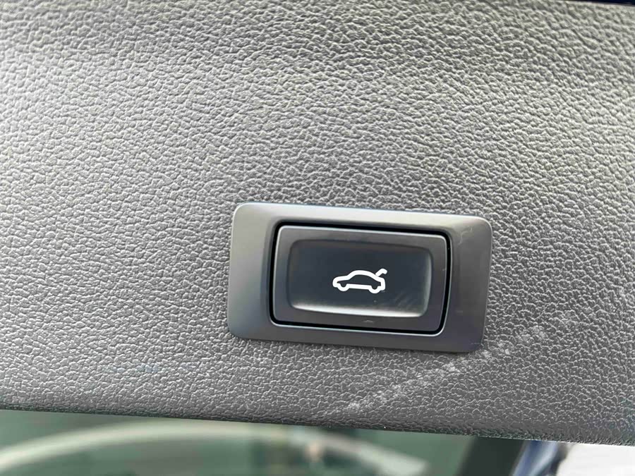 Audi A4 (Imported) 2016 #28 Audi A4 (Imported) 2016 car image #28