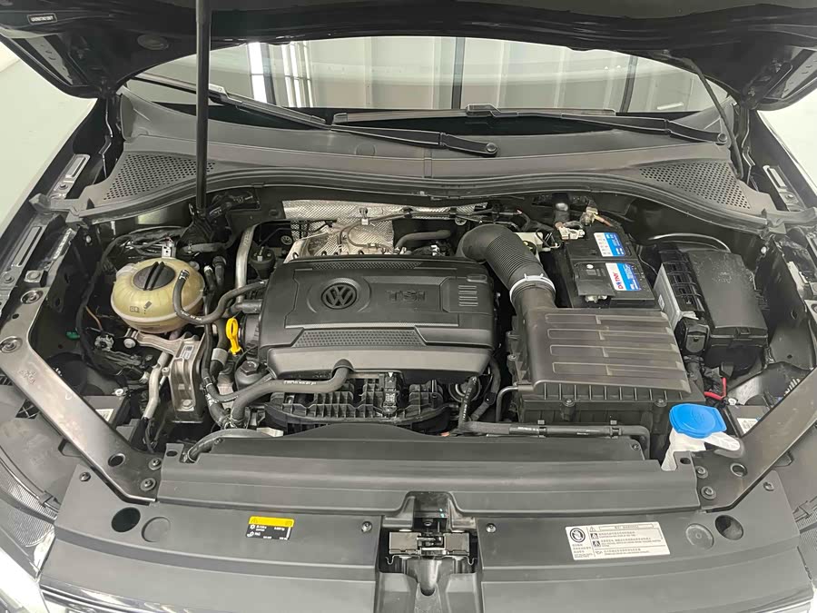 Volkswagen Tiguan L 2022 #28 Volkswagen Tiguan L 2022 car image #28