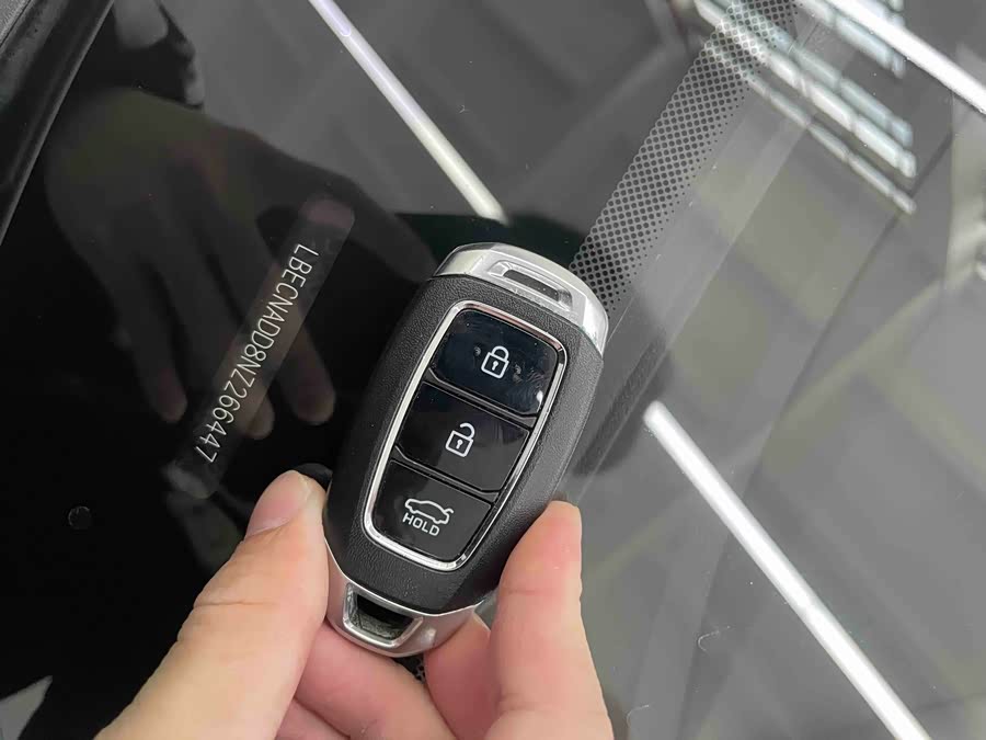 Hyundai Elantra 2023 car image #28