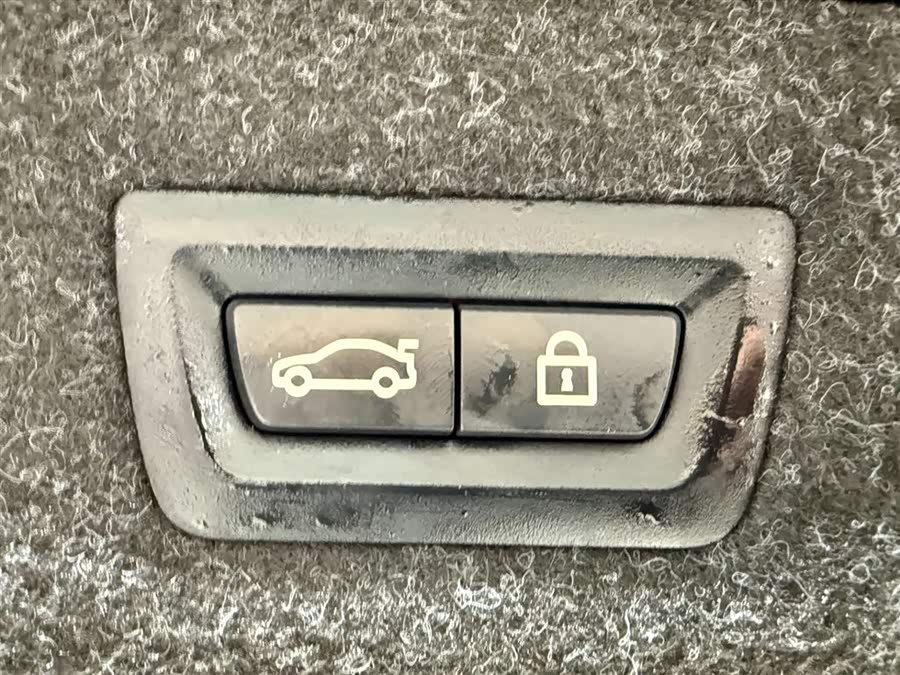 BMW 5 Series New Energy 2022 car image #28