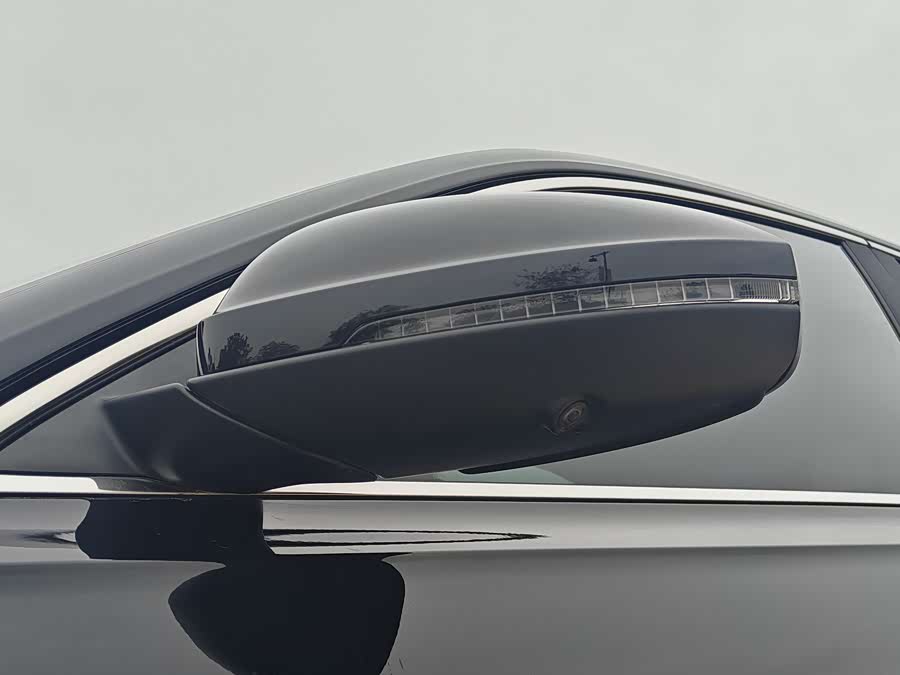 Volkswagen Passat 2023 car image #28
