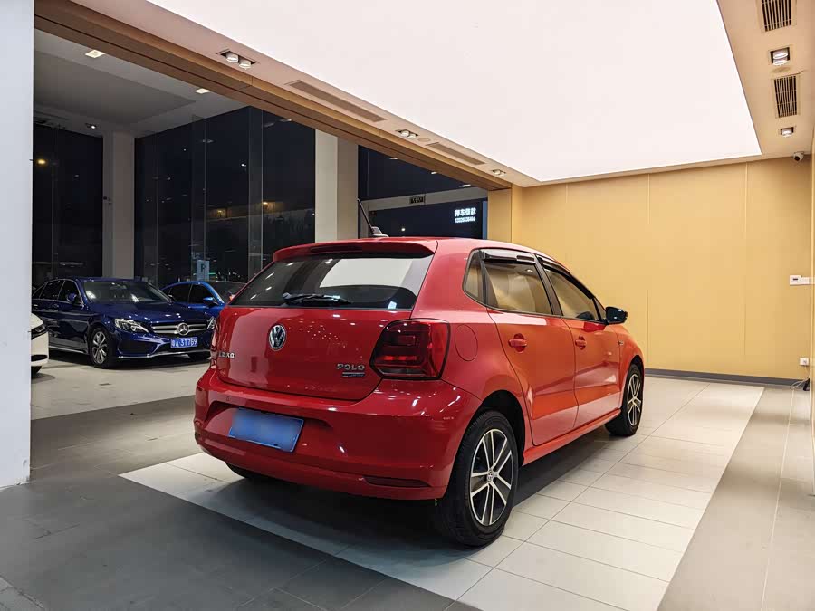 Volkswagen Polo 2014 #28 Volkswagen Polo 2014 car image #28