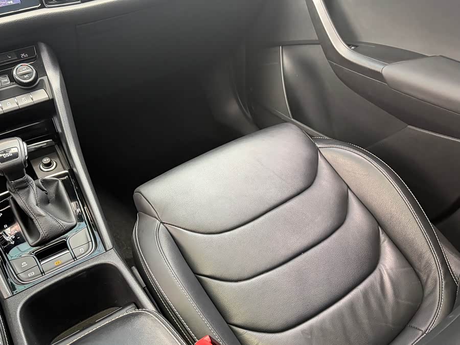 Skoda Kodiaq 2018 imagem de carro #28